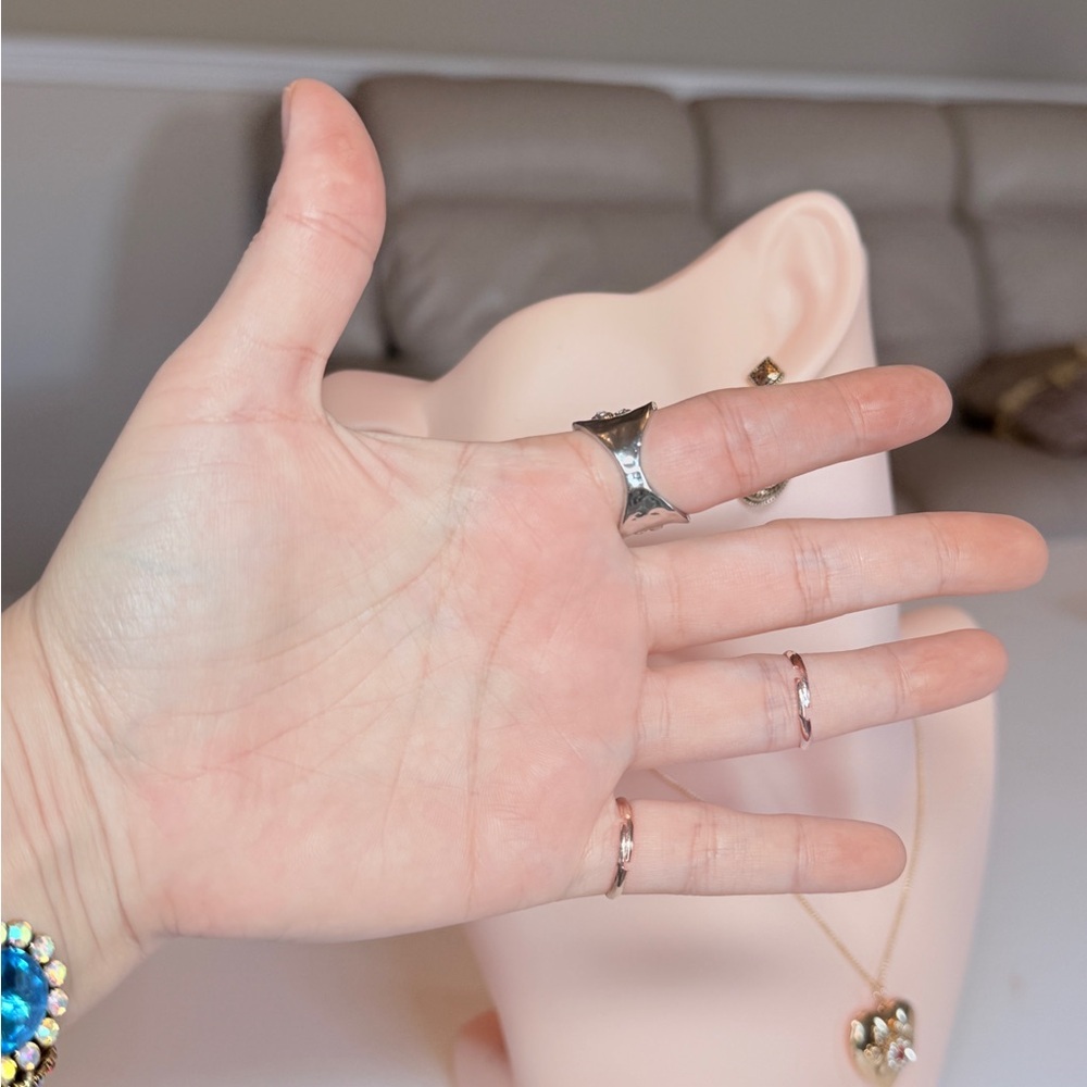 ⚜️ Elegant Silver Floral Ring - Picture 5 of 11